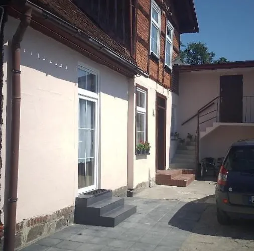 Max 50m From The アパート