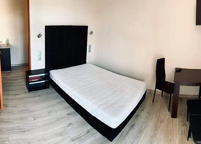 Max 50m From The アパート ダルウォボ